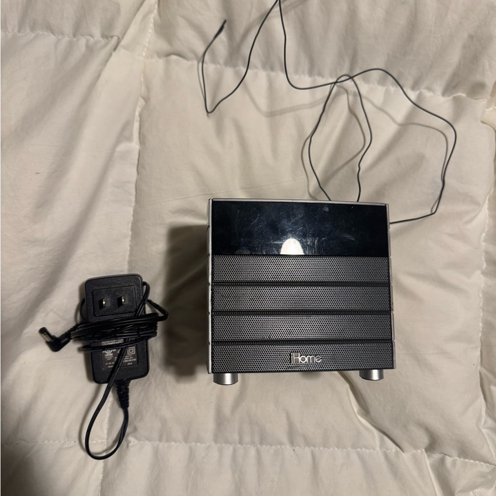 iHome Gray and Black Speaker System